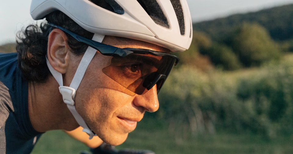 Obraz główny do porady - Sportowe okulary przeciwsłoneczne – kluczowy element wyposażenia każdego sportowca